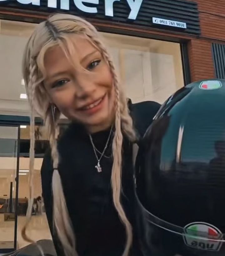 '베이비 라이더'로 불리던 19세 인플루언서…이란 시위 중 총격 사망