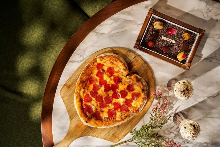 인스파이어 ‘하트 페퍼로니 피자’와 ‘딸기 초콜릿 라테 세트’. *재판매 및 DB 금지