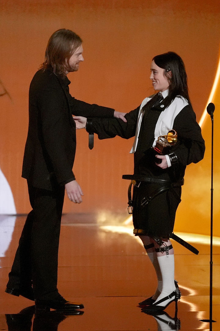 빌리 아일리시 '와일드플라워', '제68회 그래미 어워즈' 올해의 노래