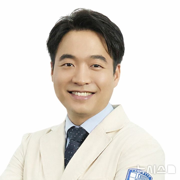 [서울=뉴시스] 안스데반 서울성모병원 신경외과 교수. (사진= 서울성모병원 제공)