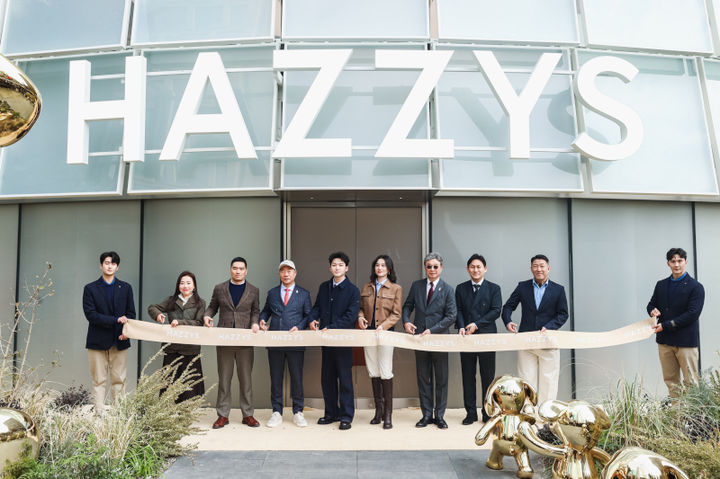 [서울=뉴시스]헤지스 상하이 플래그십 스토어 '스페이스H 상하이'. (사진=LF 제공) *재판매 및 DB 금지