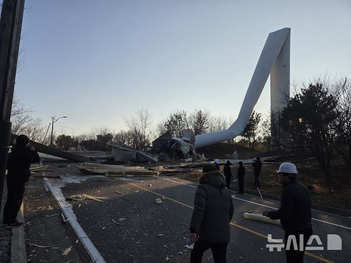 영덕 풍력 사고 재발할라…기후부, 노후 발전기 80기 안전점검 실시