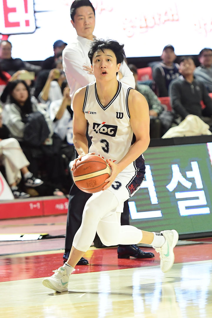 [서울=뉴시스] 프로농구 부산 KCC의 허웅. (사진=KBL 제공) 
