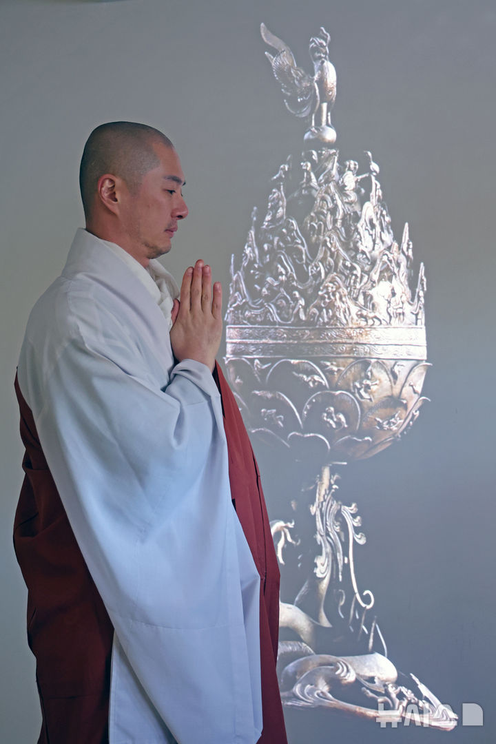 [서울=뉴시스] 박진희 기자 = 대한불교조계종 충정사 주지 덕운스님이 지난 2일 서울 중구 남산 충정사에서 인터뷰 하고 있다. 2026.02.07. pak7130@newsis.com