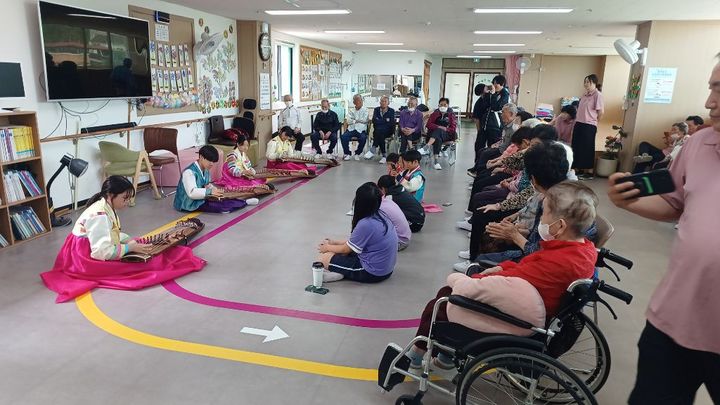 [안동=뉴시스] 구미 선산초등학교의 굿센스 사업 발표. (사진=경북교육청 제공) 2026.02.03. photo@newsis.com *재판매 및 DB 금지