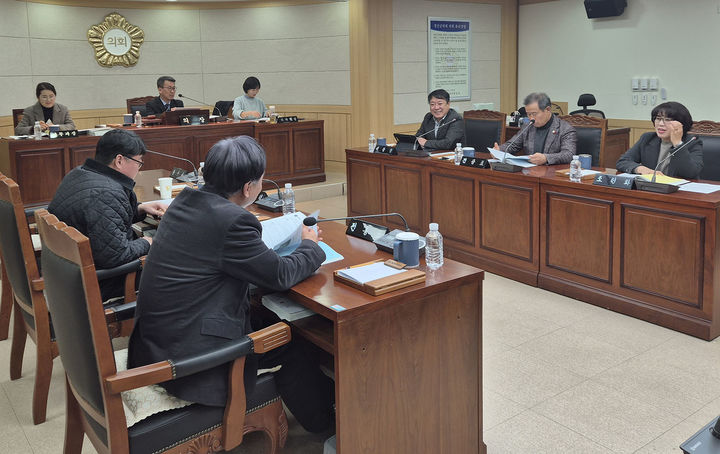 3일 정선군의회 제312회 임시회 업무보고를 진행하고 있다.(사진=정선군의회 제공) *재판매 및 DB 금지