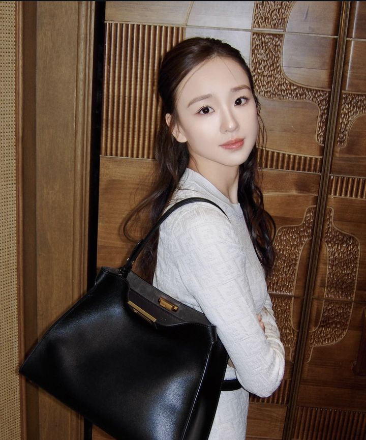 '금융인♥' 손연재, 군살없는 몸매…미모 여전하네