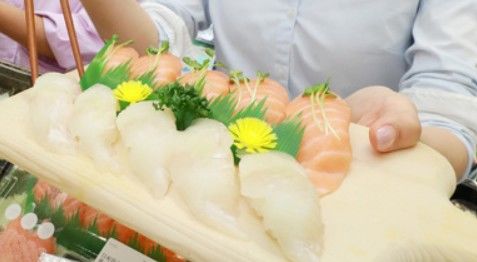 "광어만 20접시 시켜서?"…회전초밥집서 ‘출입금지’ 통보 받은 가족