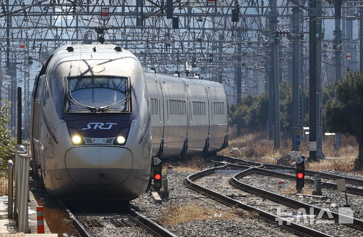 SRT의 서울역 첫 진입…KTX·SRT 고속철도 통합 눈앞으로