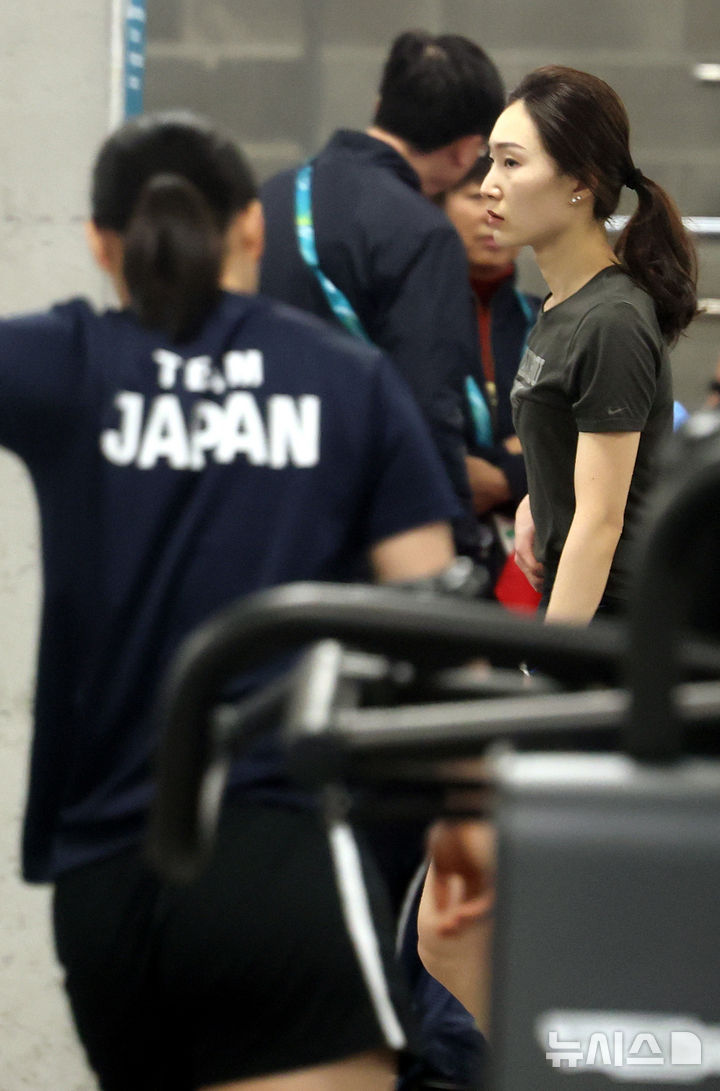 [밀라노=뉴시스] 박주성 기자 = 2026 밀라노·코르티나담페초 동계올림픽 개막을 사흘 앞둔 3일(현지 시간) 이탈리아 밀라노 올림픽선수촌 훈련장에 최민정 선수가 훈련을 하고 있다. 2026.02.03. park7691@newsis.com