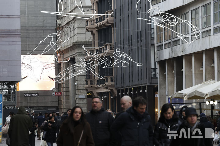 개막 앞둔 밀라노·코르티나담페초, 곳곳에 올림픽 분위기 물씬 [뉴시스Pic]