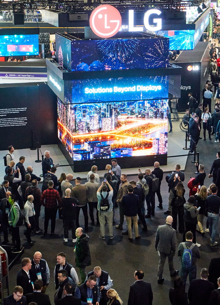 [서울=뉴시스]LG전자가 유럽 최대 디스플레이 전시회인 'ISE 2026'에서 '디스플레이 너머의 솔루션'을 주제로 디스플레이와 소프트웨어를 결합한 B2B 고객 맞춤형 솔루션을 대거 공개했다. (사진 = 업체 제공) 2026.02.04. photo@newsis.com *재판매 및 DB 금지