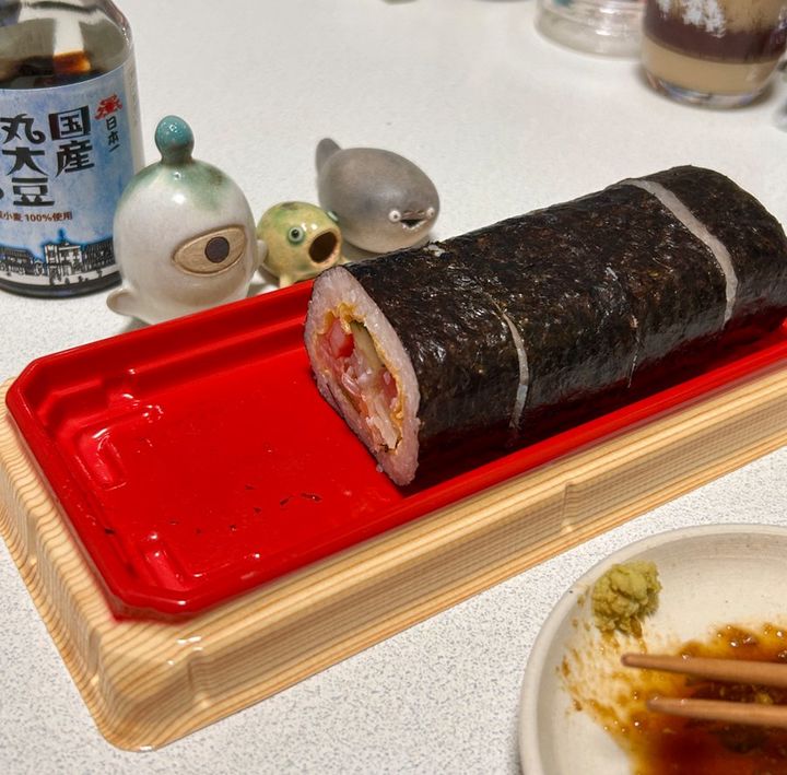 '입춘 기념' 한 줄 통째로 먹는 日행운 음식…6700억 경제효과 냈다