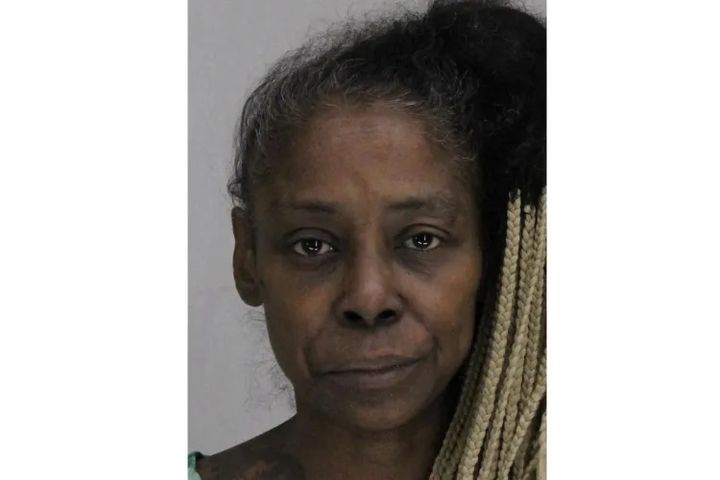 "내 술 가져갔다" 말다툼 끝에…美 40대 母, 딸 총격 살해