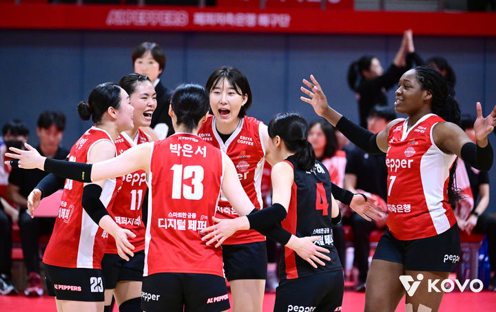 [서울=뉴시스] 여자 프로배구 페퍼저축은행. 2026.02.04. *재판매 및 DB 금지