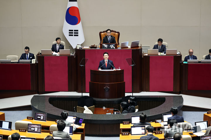 [서울=뉴시스] 김금보 기자 = 장동혁 국민의힘 대표가 4일 오전 서울 여의도 국회에서 열린 제432회국회(임시회) 제3차 본회의에서 국정에 관한 교섭단체 대표연설을 하고 있다. 2026.02.04. kgb@newsis.com