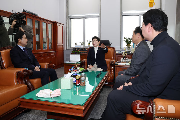 재경위 "대미투자특별법 현안질의·법안 상정 등 일정 협의키로"