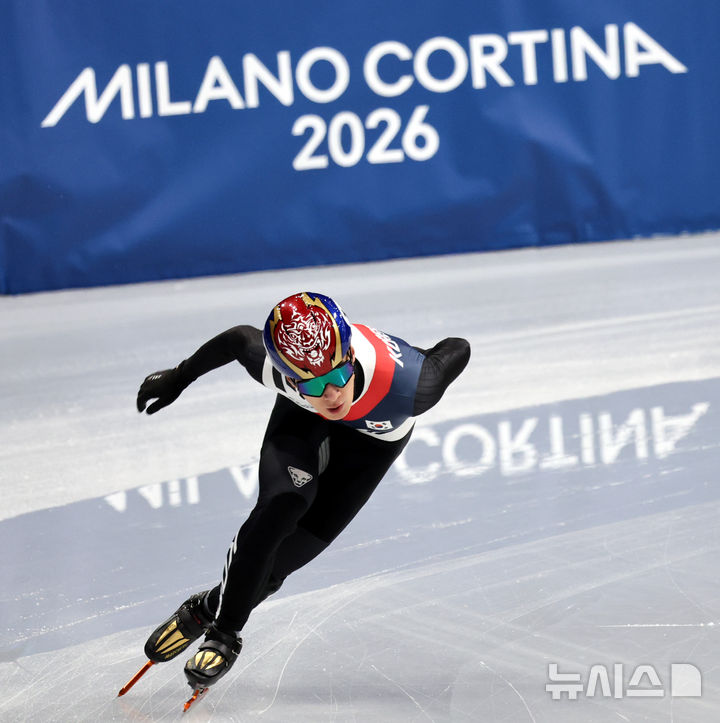 [밀라노=뉴시스] 박주성 기자 = 쇼트트랙 대한민국 대표팀 황대헌이 4일(현지 시간) 이탈리아 밀라노 아이스스케이팅 아레나에서 훈련을 하고 있다. 2026.02.04. park7691@newsis.com