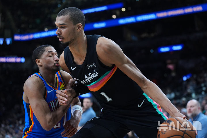 [샌안토니오=AP/뉴시스] 미국프로농구(NBA) 샌안토니오 스퍼스의 빅토르 웸반야마. 2026.02.04.