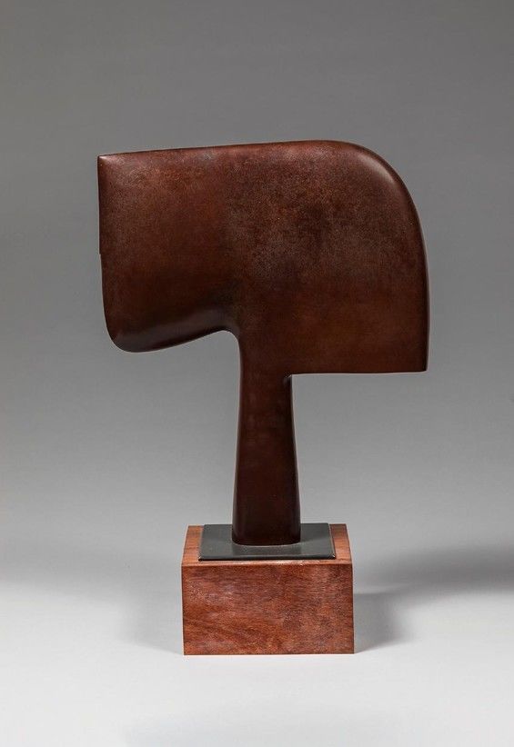 최종태, Face 1980s Bronze 18.2 x 35.5 x 55(h)cm 7.2 x 14 x 21.7(h)in. 가나아트센터 제공. *재판매 및 DB 금지
