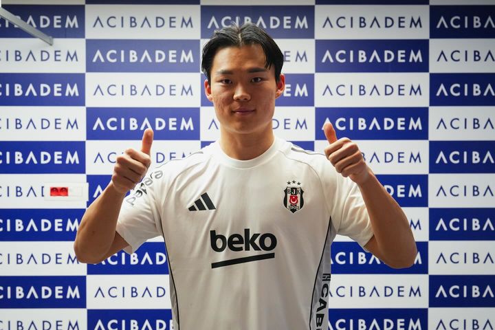 [서울=뉴시스] 한국 남자 축구 대표팀 공격수 오현규(25)가 5일(한국 시간) 튀르키예 프로축구 쉬페르리그 베식타시로 이적했다. (사진=베식타시 SNS 캡처) 2026.02.05. photo@newsis.com *재판매 및 DB 금지