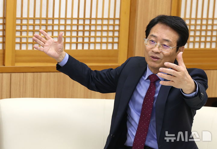 [강진=뉴시스]강진원 강진군수. (사진=강진군제공)