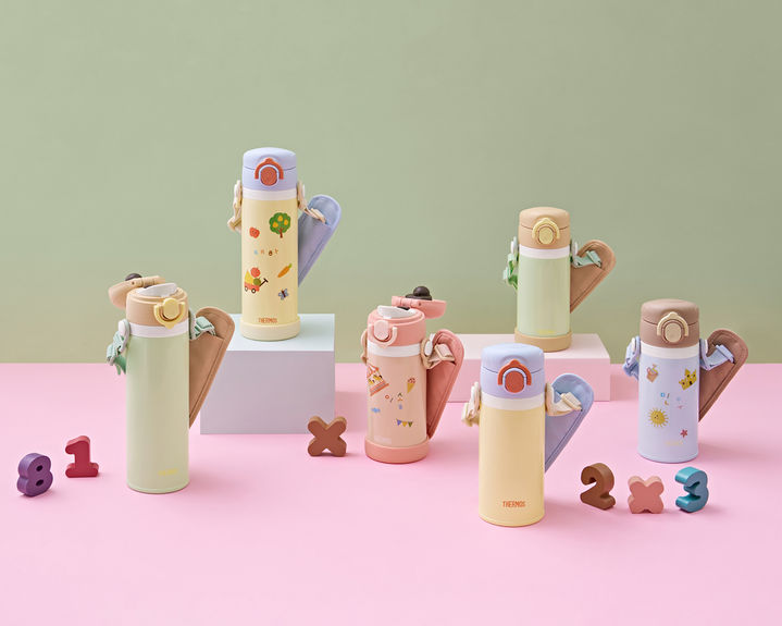 [서울=뉴시스]써모스 '마이 디자인 보틀 스트랩+원터치 타입 시즌2'.(사진=써모스 제공) 2026.02.05. photo@newsis.com *재판매 및 DB 금지