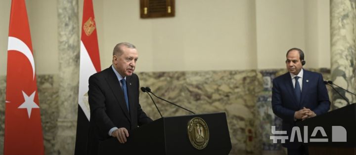 에르도안 "이집트와 양자 교역 규모, 150억달러로 확대할 것"
