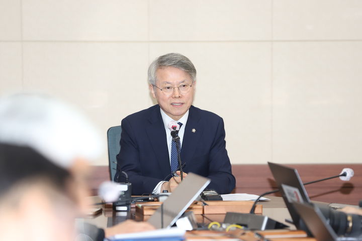 [순천=뉴시스] 김석훈 = 5일 오후 순천시의회 소회의실에서 언론인 간담회를 하고 있다. 2026.02.05. kim@newsis.com *재판매 및 DB 금지