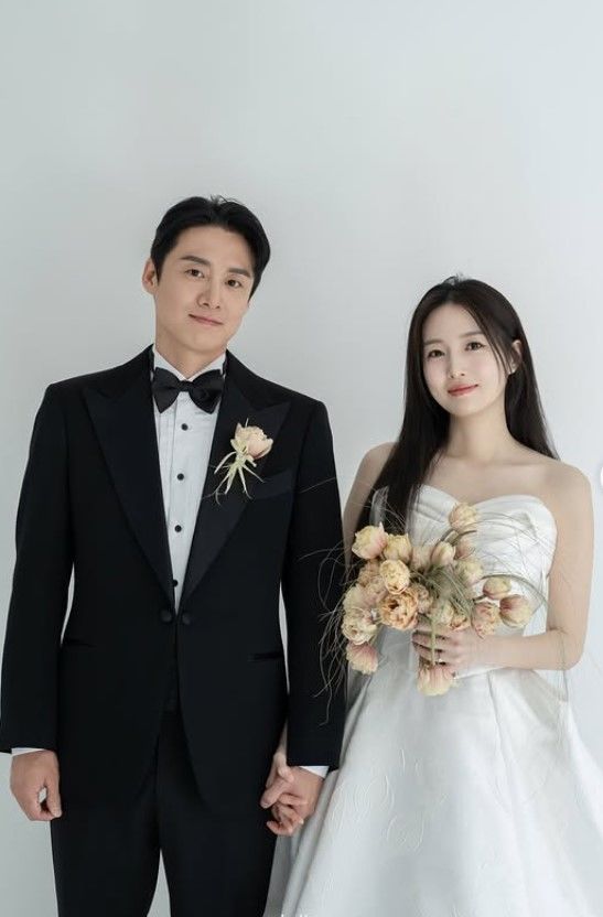 '둘째 임신' 김소영♥오상진, 결혼 10주년 화보 "눈맞춤 민망"