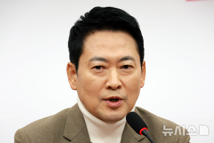 장동혁 "진보정권 들어서면 집값 오르는 것 공식… 李 정권, 과거 기록 깰 판" [뉴시스Pic]