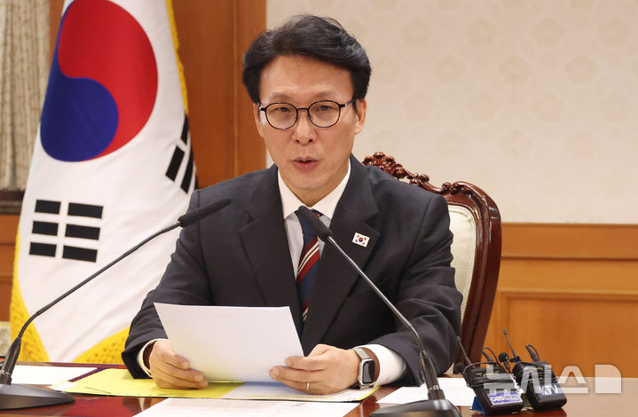 [서울=뉴시스] 추상철 기자 = 김민석 국무총리가 5일 오후 서울 종로구 정부서울청사에서 열린 색동원 사건 범정부 합동대응TF 1차회의에서 발언하고 있다. 2026.02.05. scchoo@newsis.com