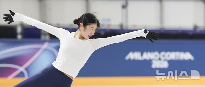 [밀라노=뉴시스] 김근수 기자 = 피겨스케이팅 이해인이 5일(현지 시간) 이탈리아 밀라노 아이스 피겨스케이팅 아레나 연습경기장에서 훈련을 하고 있다. 2026.02.05. ks@newsis.com