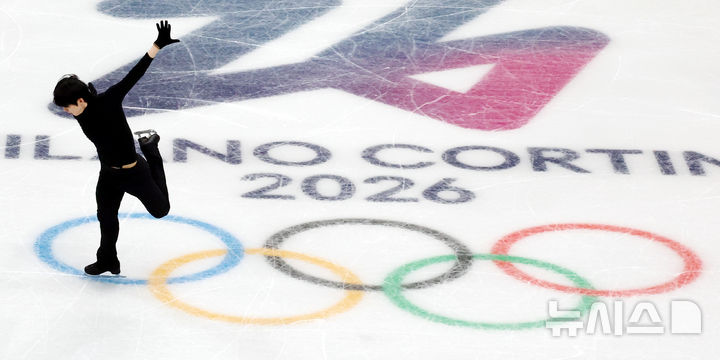 [밀라노=뉴시스] 박주성 기자 = 피겨스케이팅 차준환이 5일(현지 시간) 이탈리아 밀라노 아이스 피겨스케이팅 아레나에서 훈련을 하고 있다. 2026.02.05. park7691@newsis.com