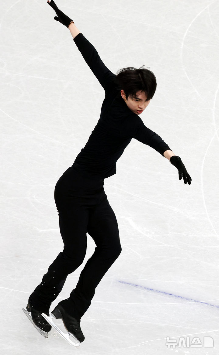[밀라노=뉴시스] 박주성 기자 = 피겨스케이팅 차준환이 5일(현지 시간) 이탈리아 밀라노 아이스 피겨스케이팅 아레나에서 훈련을 하고 있다. 2026.02.05. park7691@newsis.com