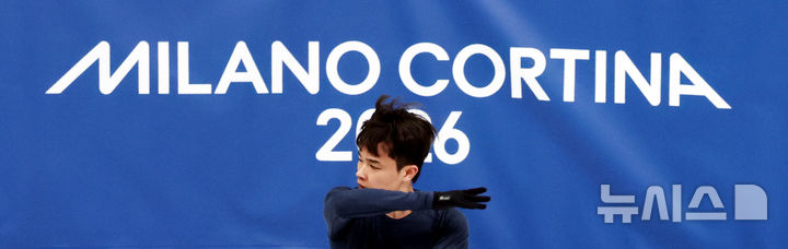 [밀라노=뉴시스] 박주성 기자 = 피겨스케이팅 김현겸이 5일(현지 시간) 이탈리아 밀라노 아이스 피겨스케이팅 아레나에서 훈련을 하고 있다. 2026.02.05. park7691@newsis.com