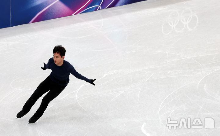 [밀라노=뉴시스] 박주성 기자 = 피겨스케이팅 김현겸이 5일(현지 시간) 이탈리아 밀라노 아이스 피겨스케이팅 아레나에서 훈련을 하고 있다. 2026.02.05. park7691@newsis.com