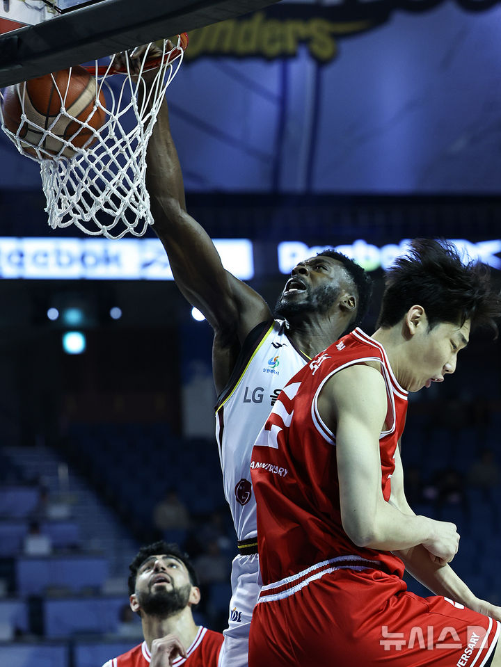 창원 LG 세이커스 마이클 에릭 덩크 장면(서울 삼성 썬더스전)