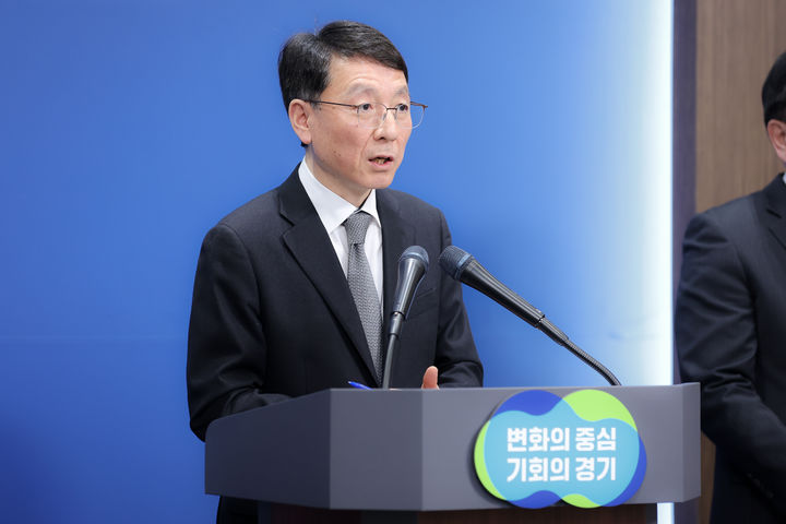 [수원=뉴시스] 6일 오전 경기도청 브리핑룸에서 김성중 행정1부지사가 K-컬처밸리 관련 언론브리핑을 하고 있다. (사진=경기도 제공) 2026.02.06. photo@newsis.com *재판매 및 DB 금지