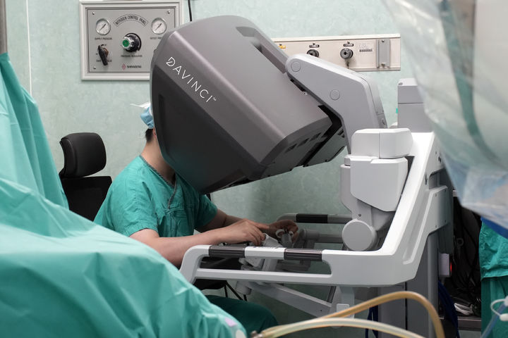 [부산=뉴시스] 인제대학교 부산백병원은 6일 최첨단 단일공 로봇수술기 다빈치 SP를 도입한지 3개월만에 로봇수술 100례를 돌파했다. (사진=인제대 부산백병원 제공) 2026.02.06. photo@newsis.com *재판매 및 DB 금지
