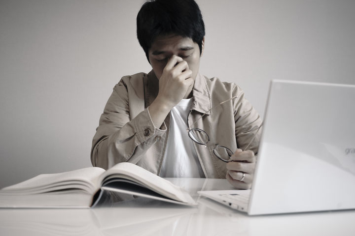 빚만 남기고 떠난 아빠…상속 포기 하려는데, 어린 동생은 어쩌죠?