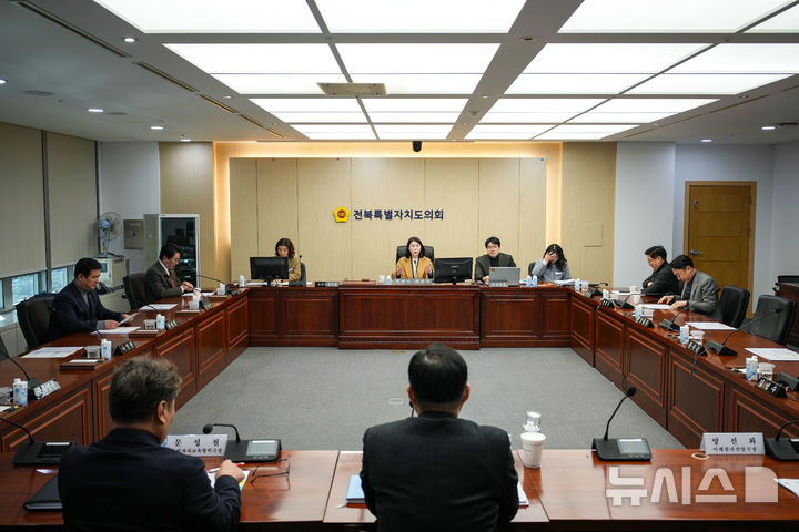 [전주=뉴시스] 전북균형발전특별위원회 간담회 모습. *재판매 및 DB 금지