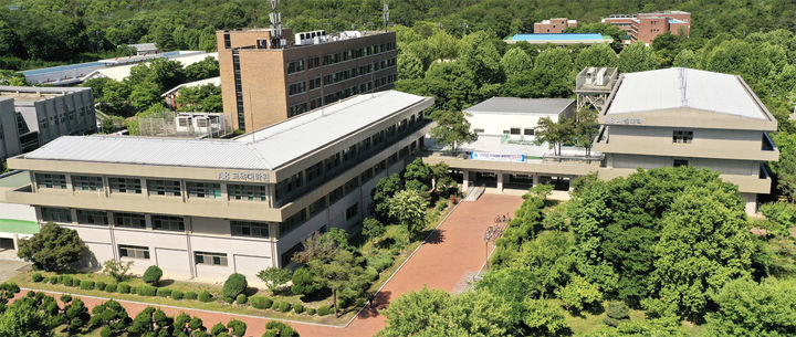 영남대 사범대학 전경 *재판매 및 DB 금지