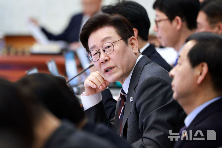 이 대통령 "한국인 건들면 패가망신…경찰·국정원 덕에 보이스피싱 뜸해져"