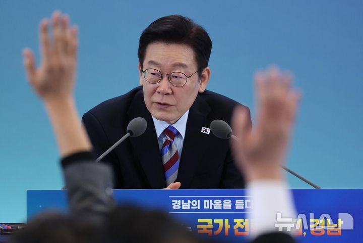 李 "서울 등록임대주택 30만호, '양도세 중과 제외' 영구적일 필요있나"