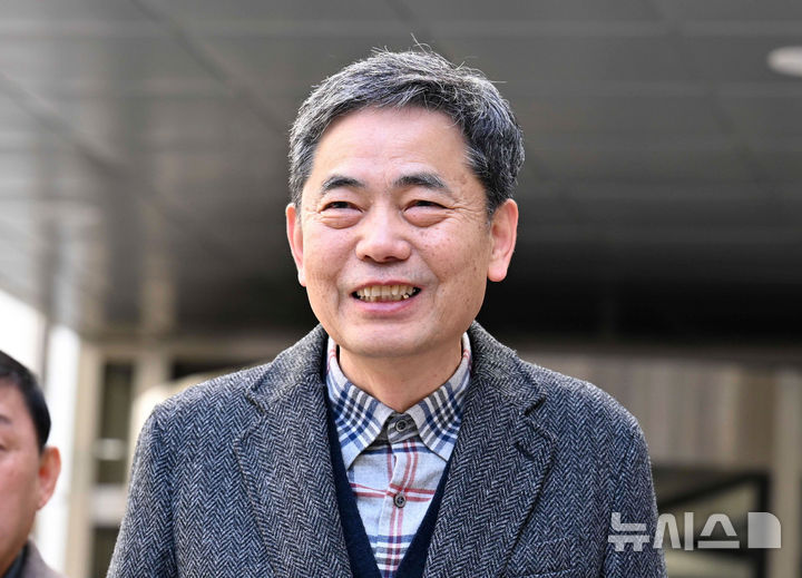 '50억 퇴직금' 곽상도 공소기각… "잃어버린 명예 어떤 식으로 보상 받아야 될지 답답" [뉴시스Pic]