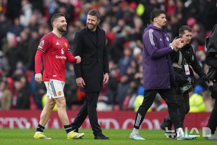 [맨체스터=AP/뉴시스] 잉글랜드 프로축구 프리미어리그(EPL) 맨체스터 유나이티드의 마이클 캐릭 감독. 2026.02.07.