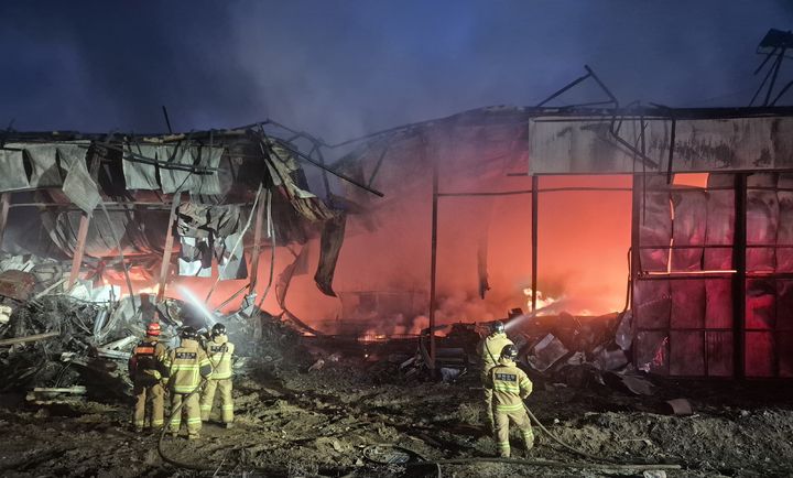 영동 양계장 화재, 32억대 재산피해…태양광 작업 발화?