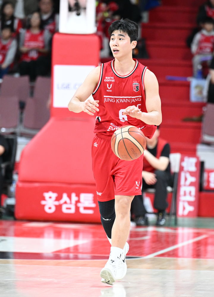 [서울=뉴시스] 프로농구 안양 정관장의 박지훈. (사진=KBL 제공) *재판매 및 DB 금지