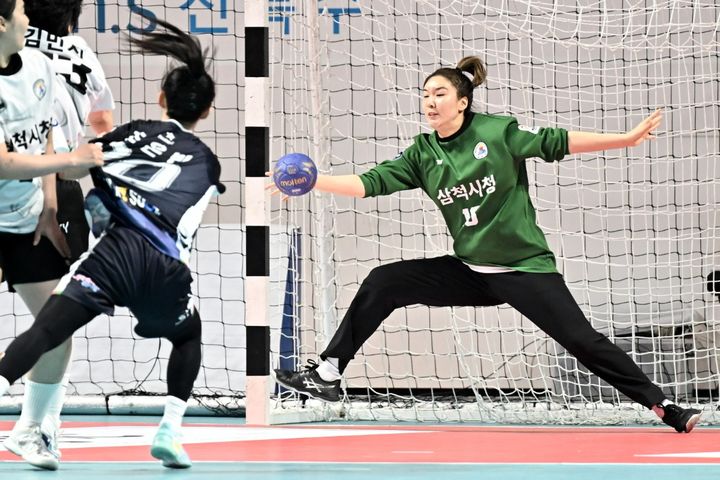 [서울=뉴시스] 여자 핸드볼 삼척시청의 박새영. (사진=한국핸드볼연맹 제공) 2026.02.07. photo@newsis.com *재판매 및 DB 금지